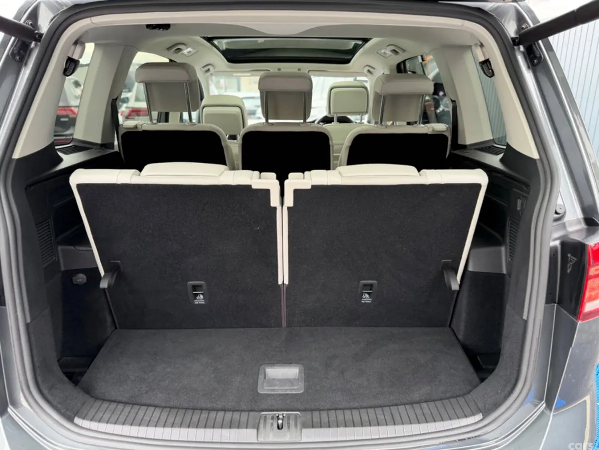 Volkswagen Touran MPV, Diesel, 2018, Grey