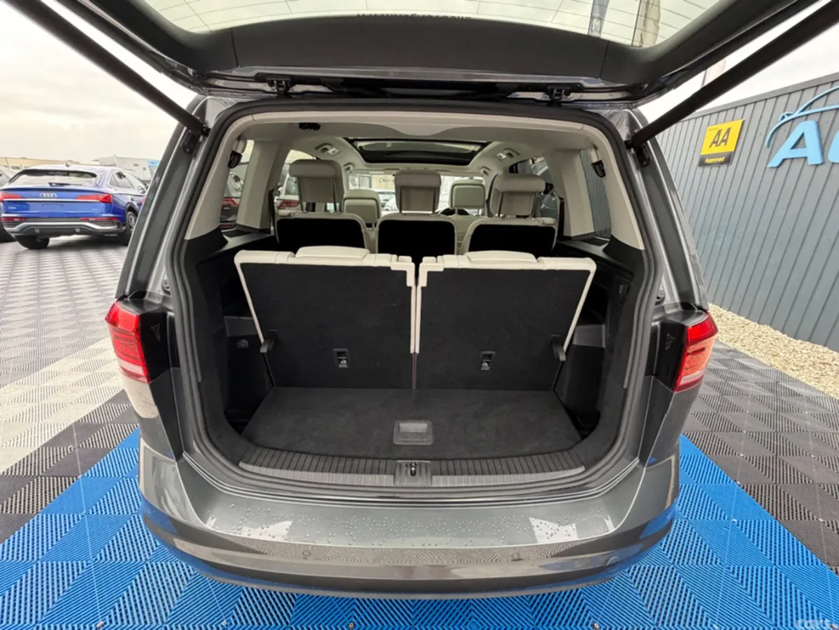 Volkswagen Touran MPV, Diesel, 2018, Grey