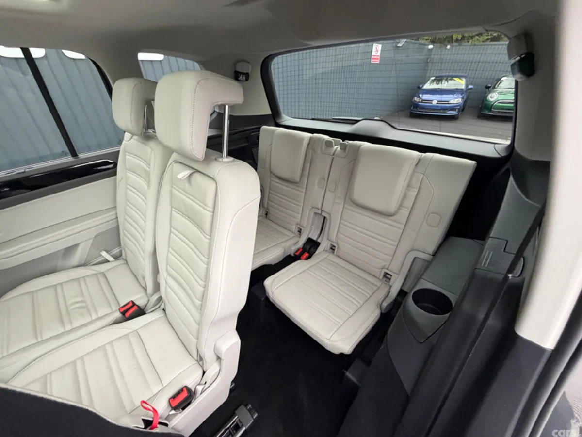 Volkswagen Touran MPV, Diesel, 2018, Grey