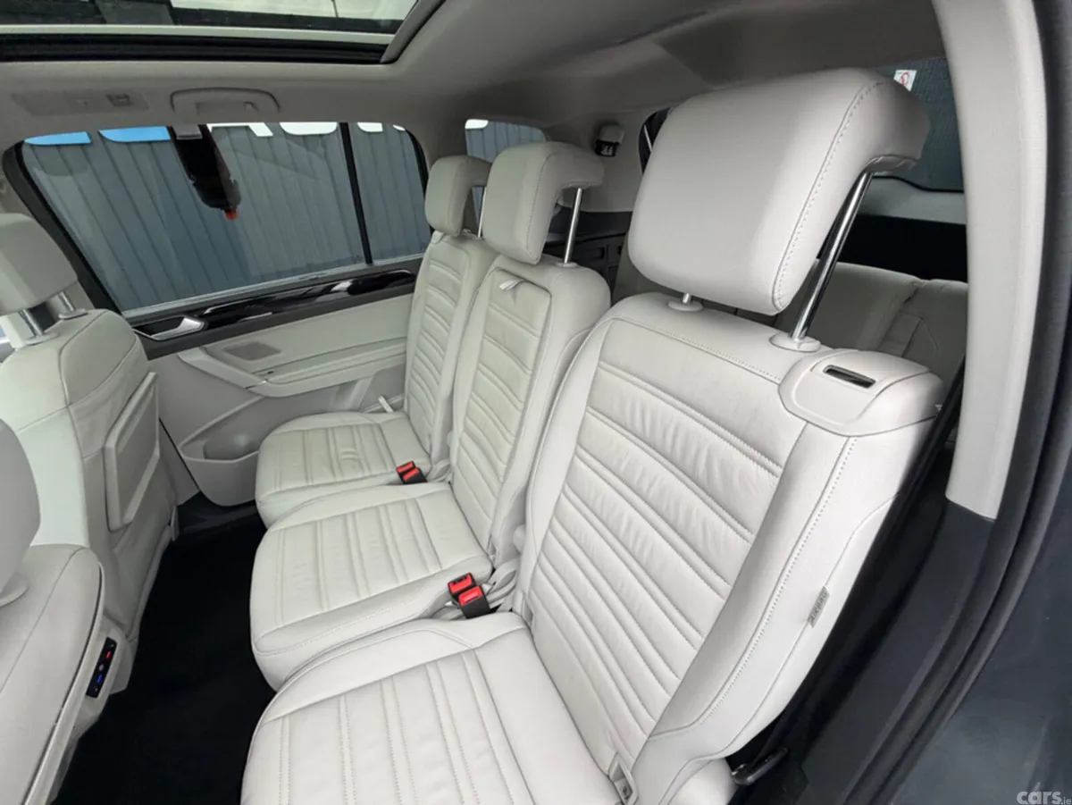 Volkswagen Touran MPV, Diesel, 2018, Grey