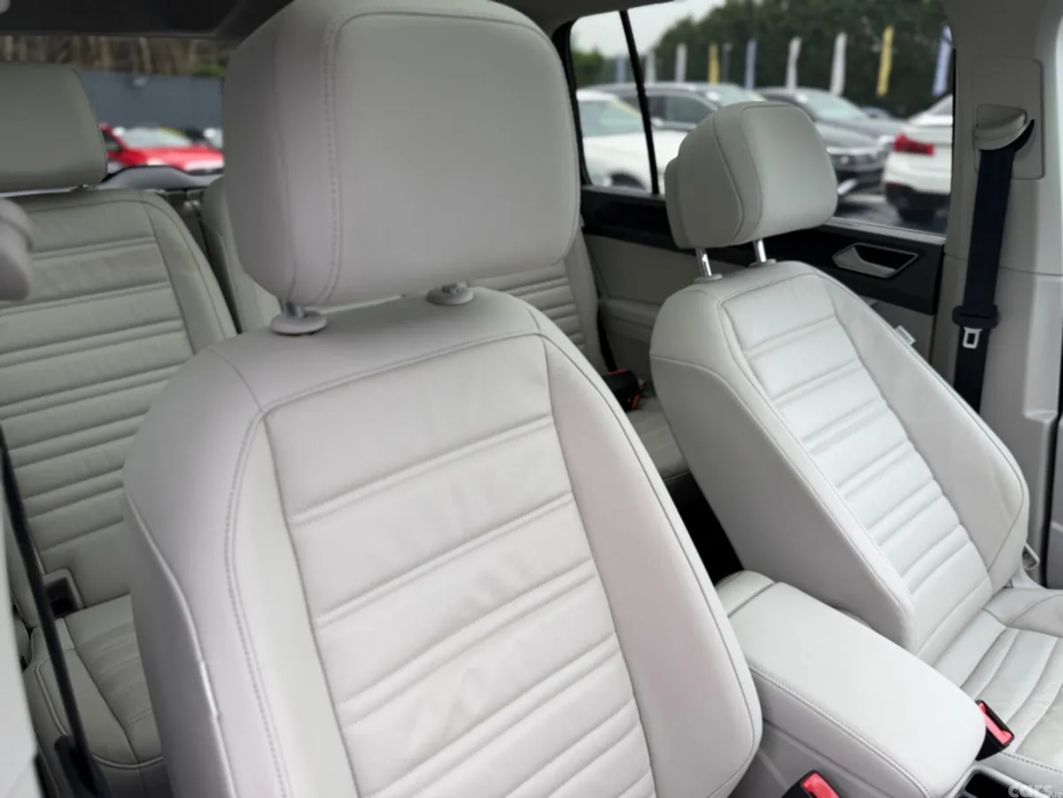 Volkswagen Touran MPV, Diesel, 2018, Grey