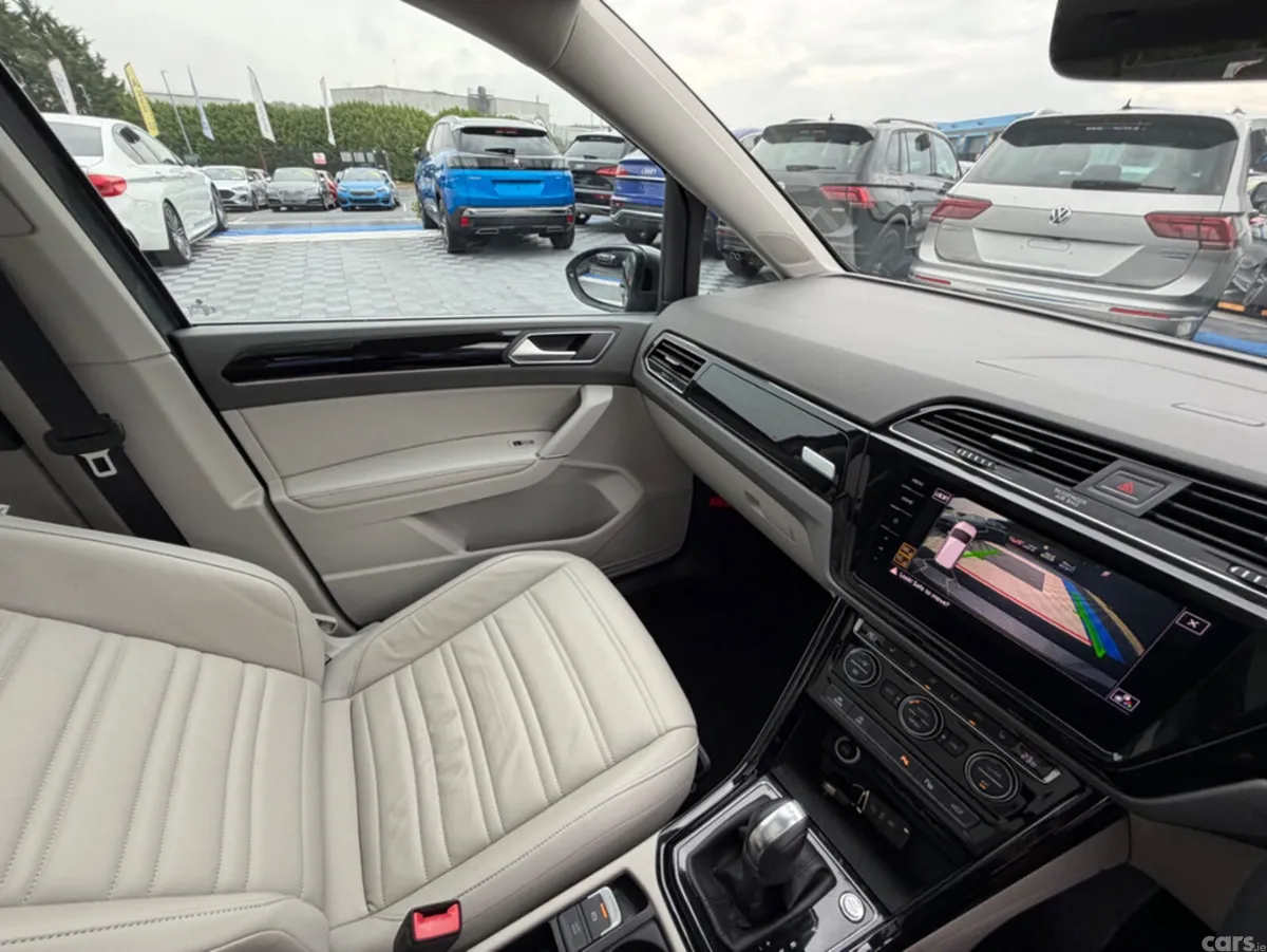 Volkswagen Touran MPV, Diesel, 2018, Grey