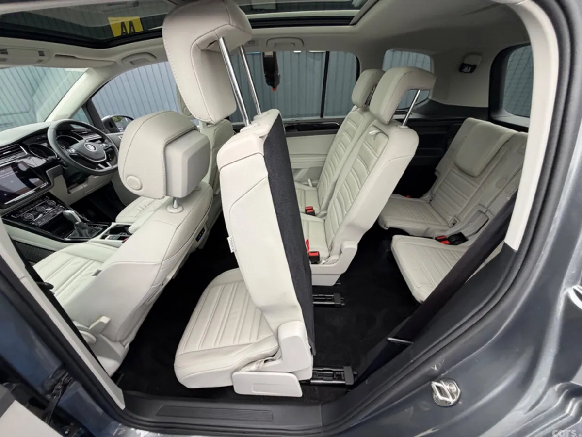 Volkswagen Touran MPV, Diesel, 2018, Grey