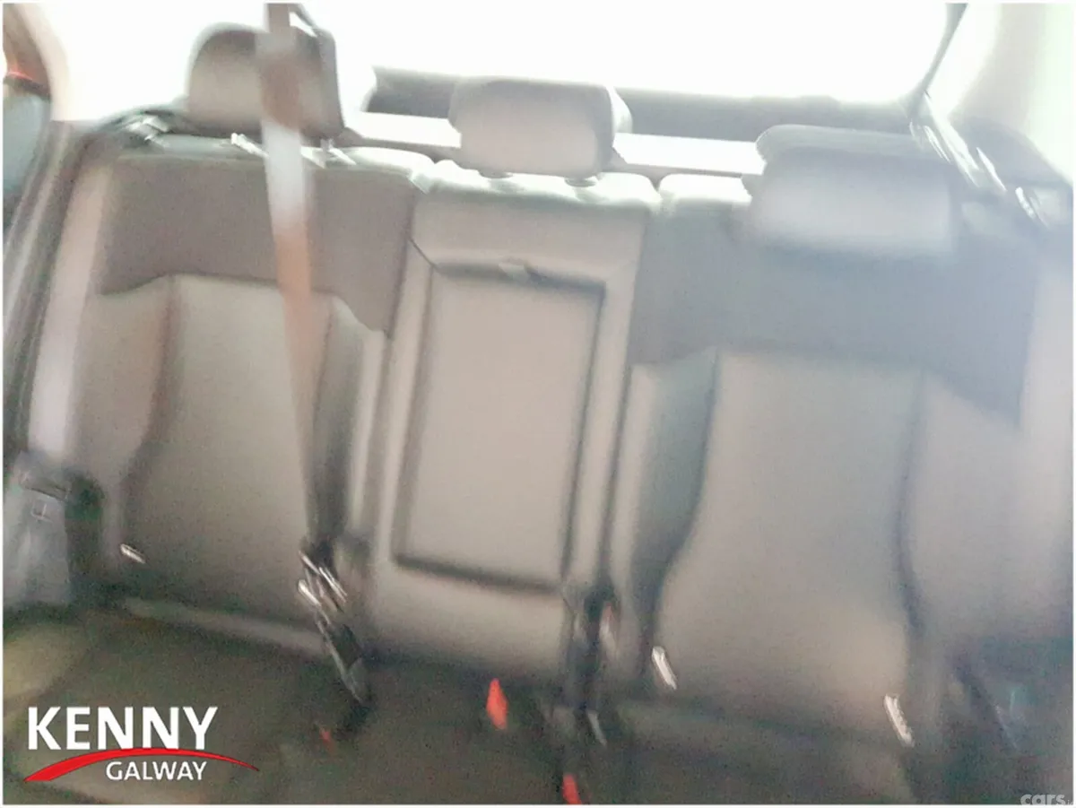 Kia Sportage MPV, Diesel, 2024, Red