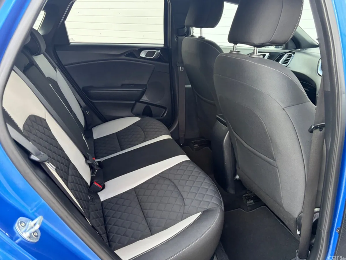Kia Ceed Hatchback, Diesel, 2020, Blue