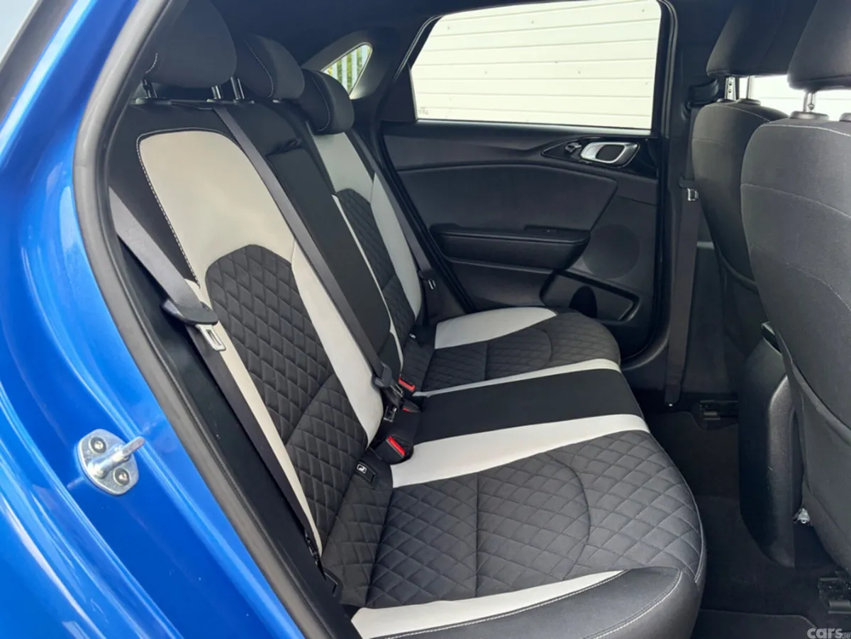 Kia Ceed Hatchback, Diesel, 2020, Blue