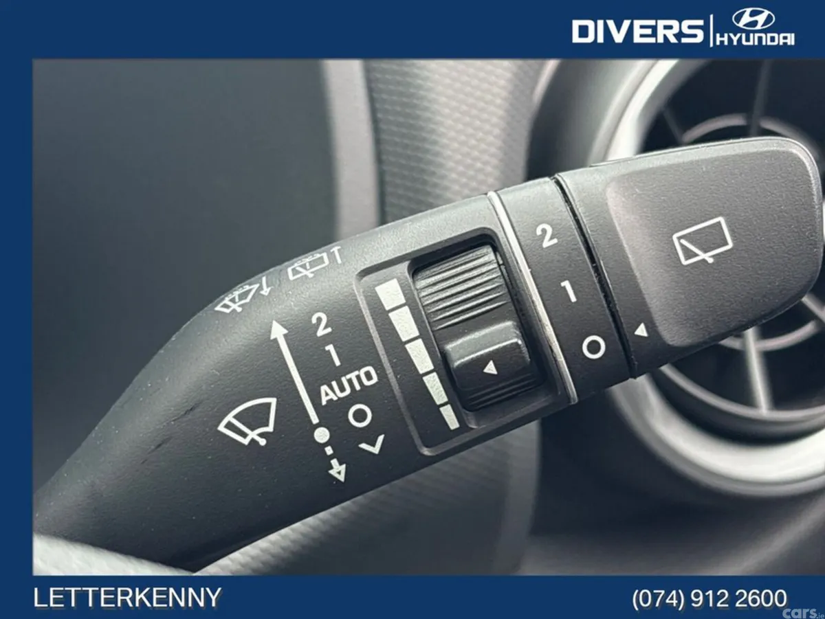 Hyundai KONA MPV, Petrol, 2023, Red