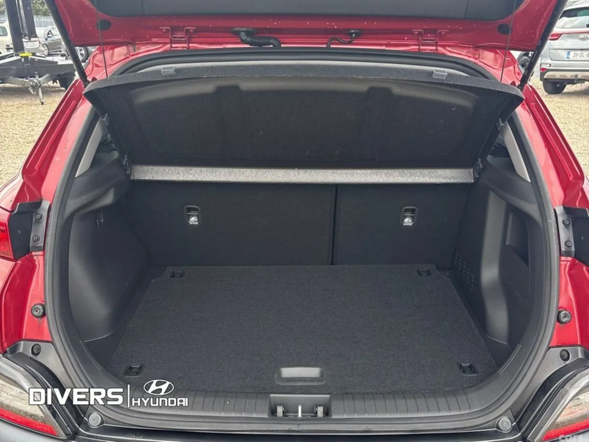 Hyundai KONA MPV, Petrol, 2023, Red