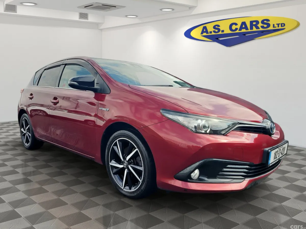 Toyota Auris Hatchback, Petrol Hybrid, 2018, Red