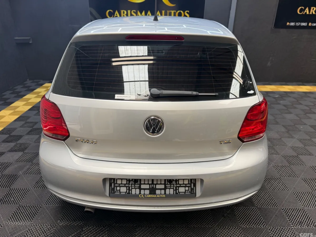 Volkswagen Polo Hatchback, Petrol, 2010, Silver
