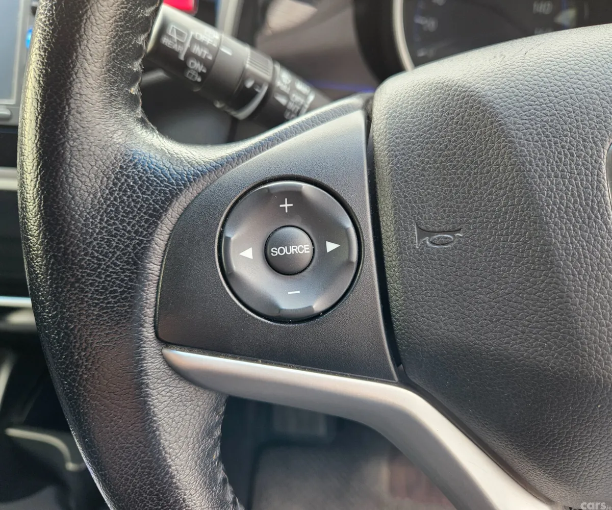Honda Fit Hatchback, Petrol Hybrid, 2016, White