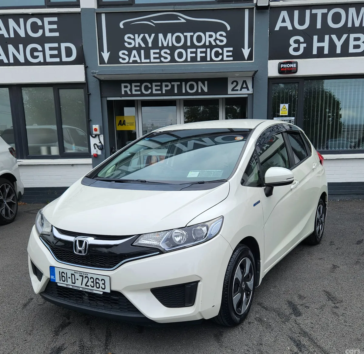 Honda Fit Hatchback, Petrol Hybrid, 2016, White