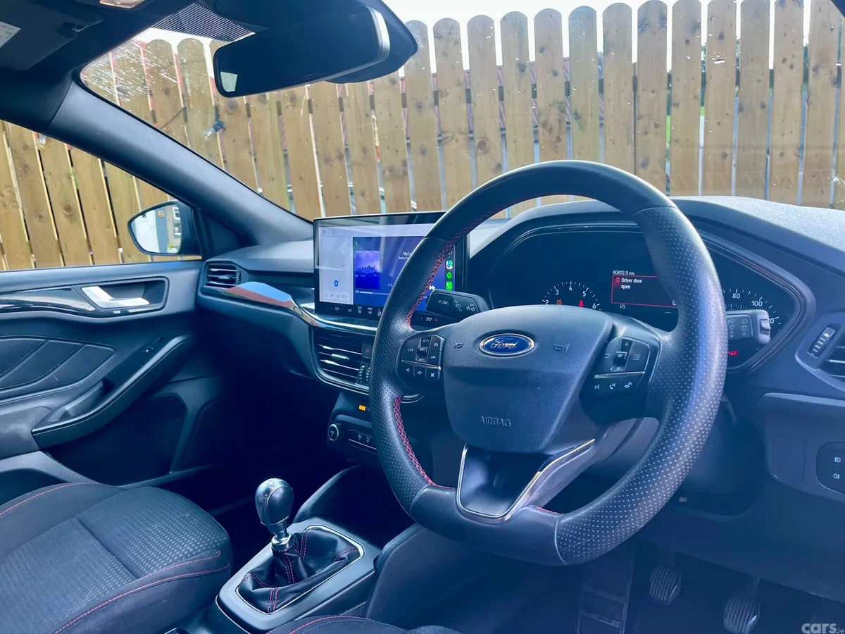 Ford Focus Hatchback, Petrol, 2022, Grey