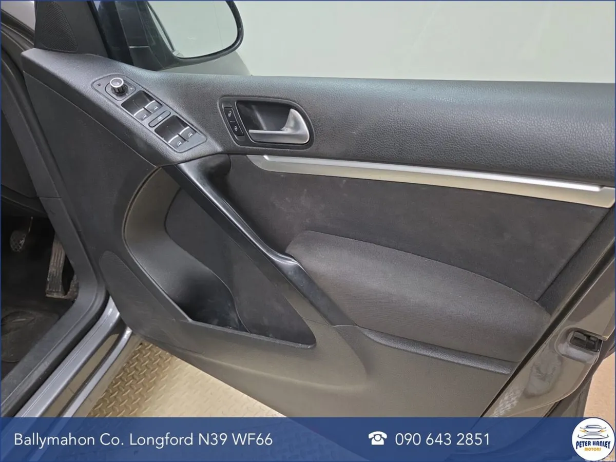 Volkswagen Tiguan SUV, Diesel, 2013, Grey