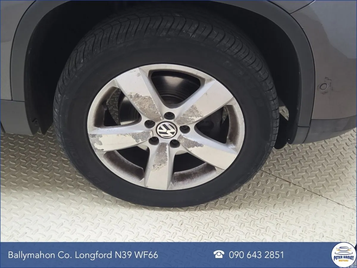 Volkswagen Tiguan SUV, Diesel, 2013, Grey
