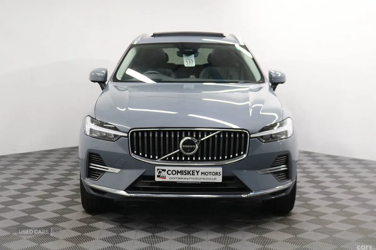 Volvo XC60 SUV, Petrol Hybrid, 2023, Grey