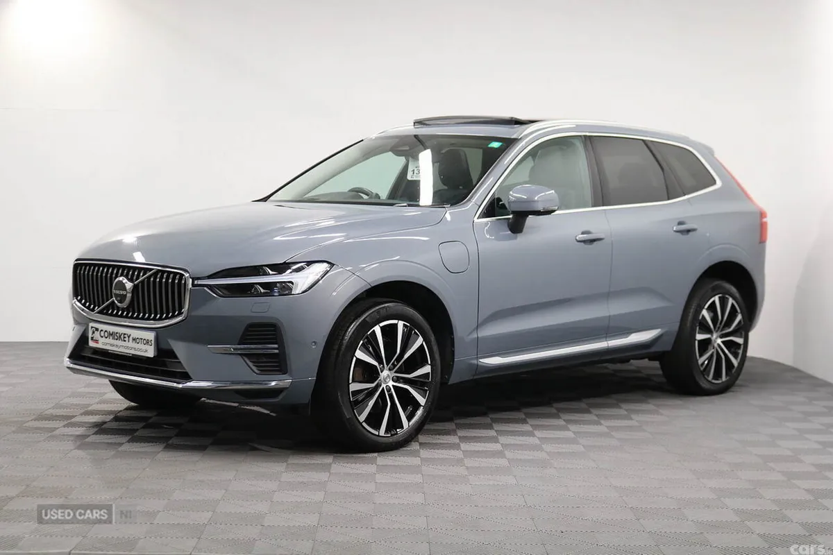 Volvo XC60 SUV, Petrol Hybrid, 2023, Grey