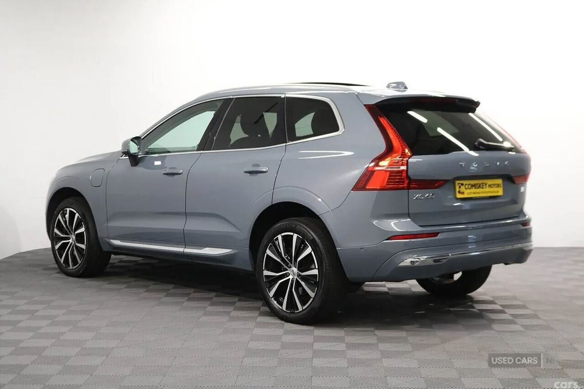 Volvo XC60 SUV, Petrol Hybrid, 2023, Grey