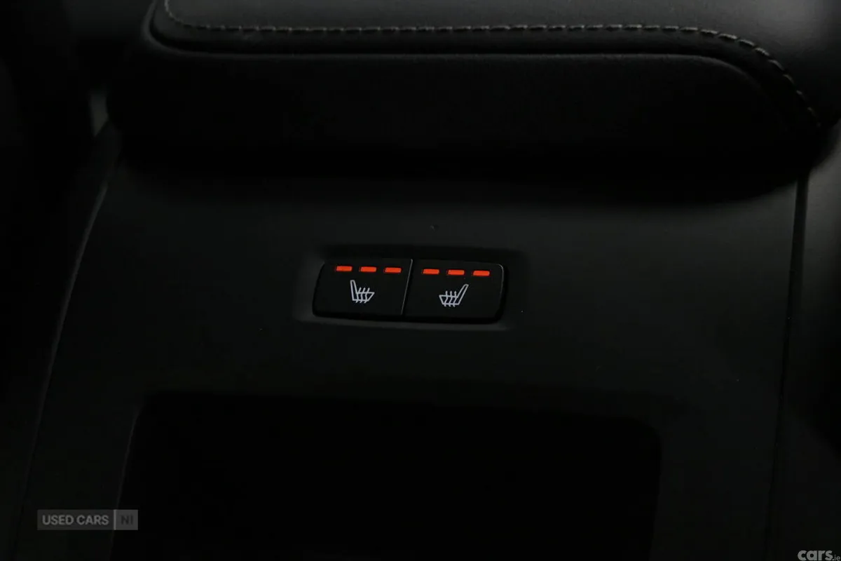 Volvo XC60 SUV, Petrol Hybrid, 2023, Grey