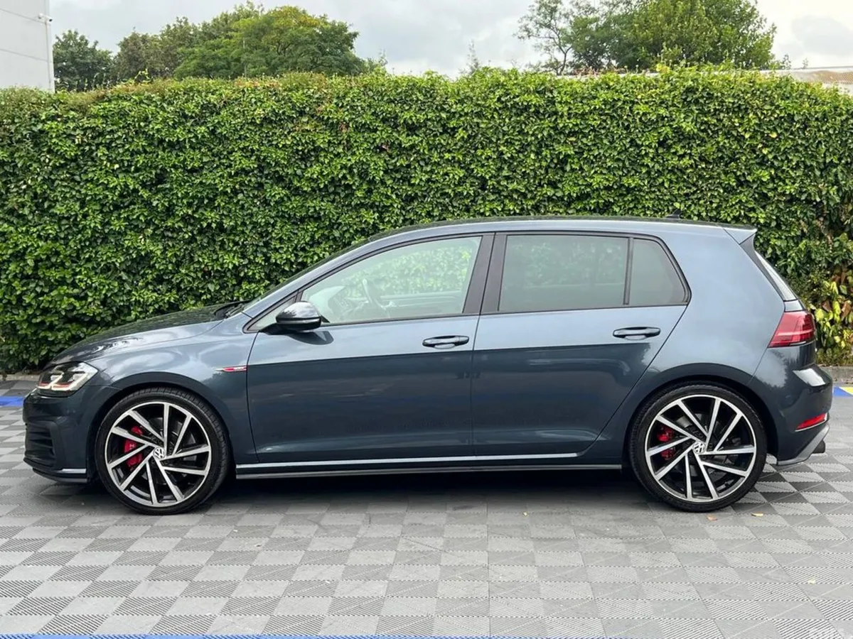 Volkswagen Golf Hatchback, Petrol, 2019, Grey