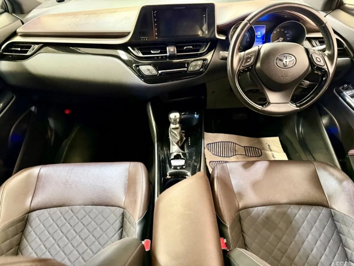 Toyota C-HR SUV, Petrol Hybrid, 2019, Red