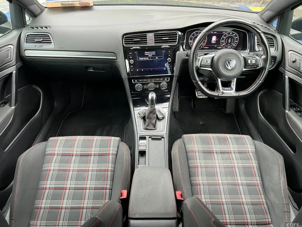 Volkswagen Golf Hatchback, Petrol, 2019, Grey