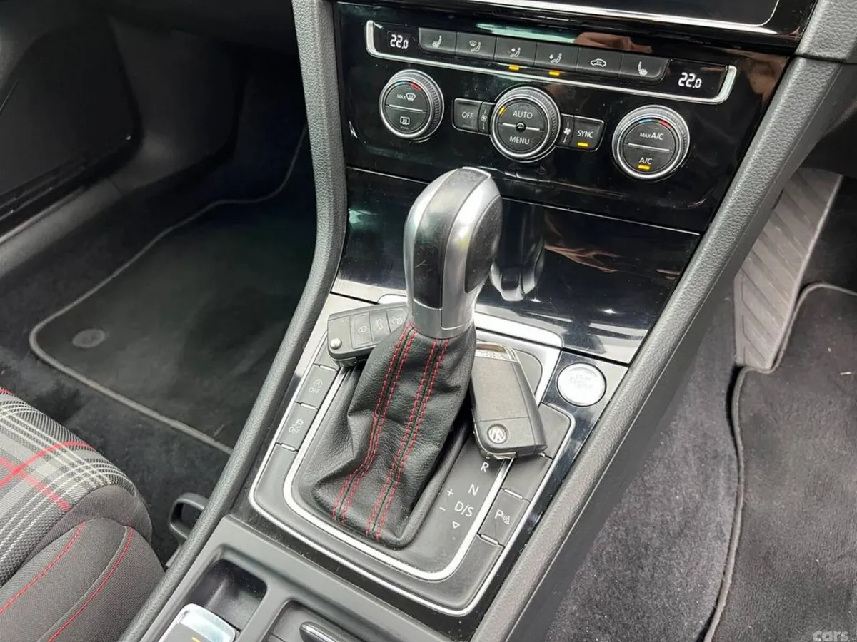 Volkswagen Golf Hatchback, Petrol, 2019, Grey
