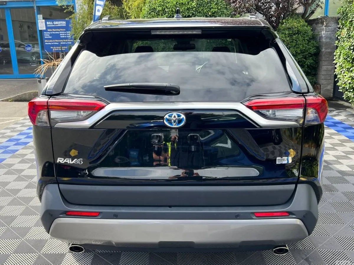 Toyota RAV4 SUV, Petrol Hybrid, 2023, Black