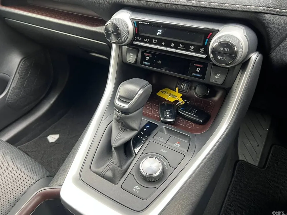 Toyota RAV4 SUV, Petrol Hybrid, 2023, Black