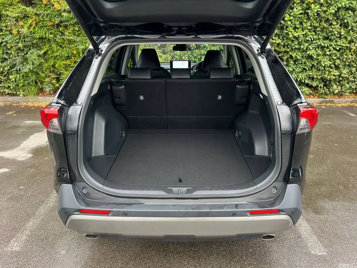 Toyota RAV4 SUV, Petrol Hybrid, 2023, Black