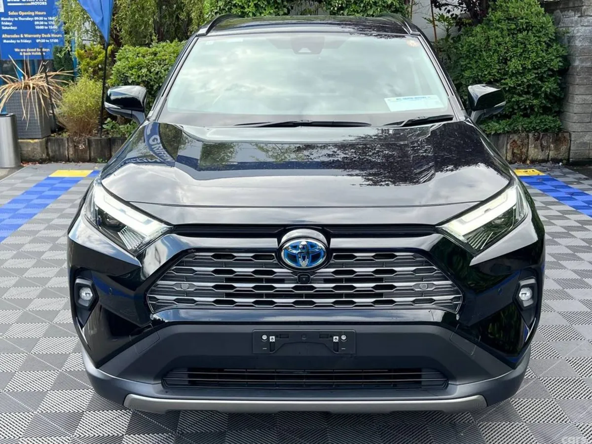 Toyota RAV4 SUV, Petrol Hybrid, 2023, Black