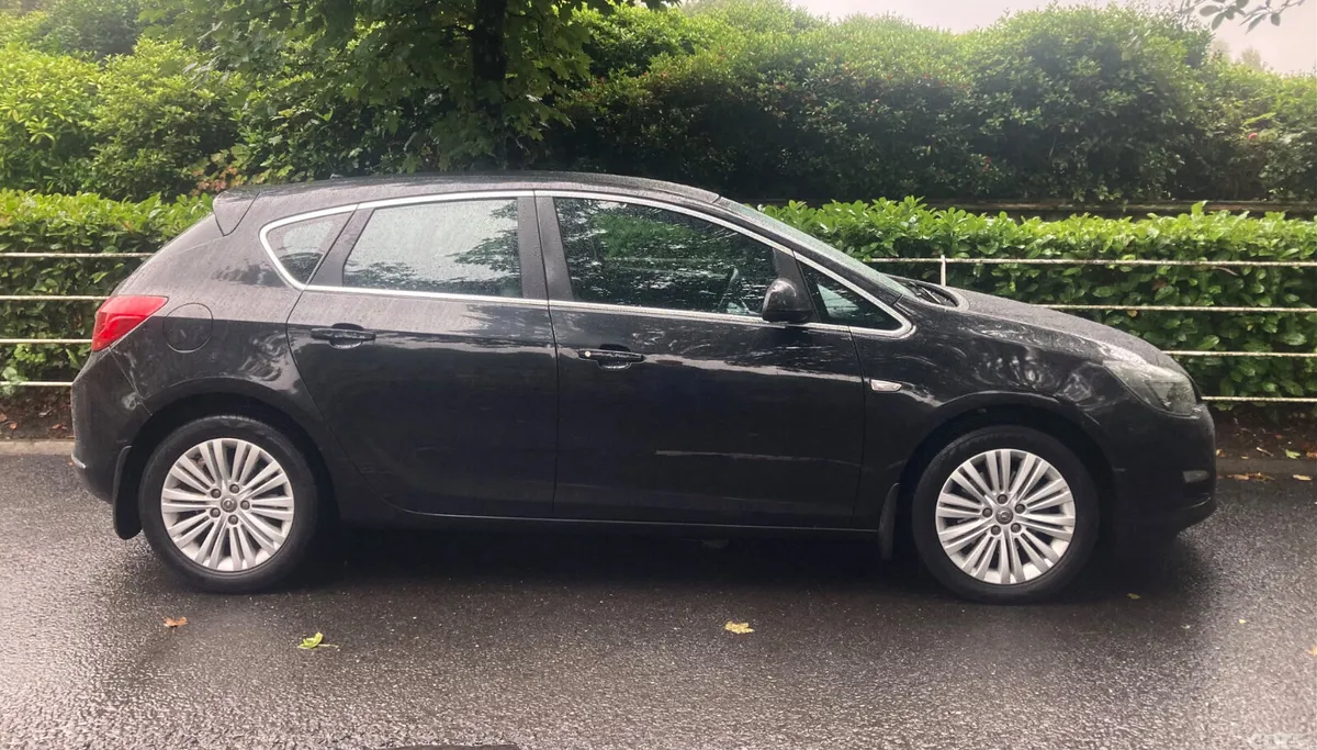 Opel Astra Hatchback, Diesel, 2015, Black