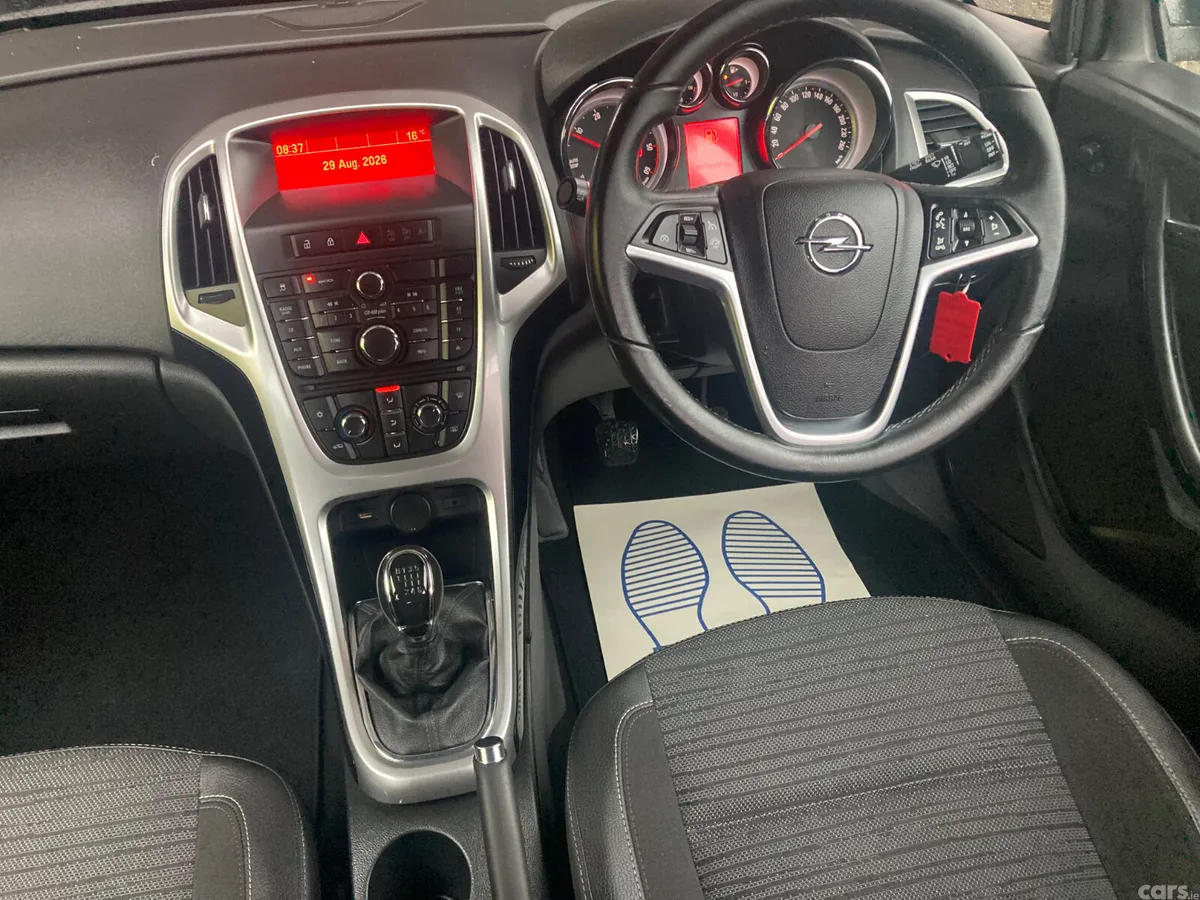 Opel Astra Hatchback, Diesel, 2015, Black