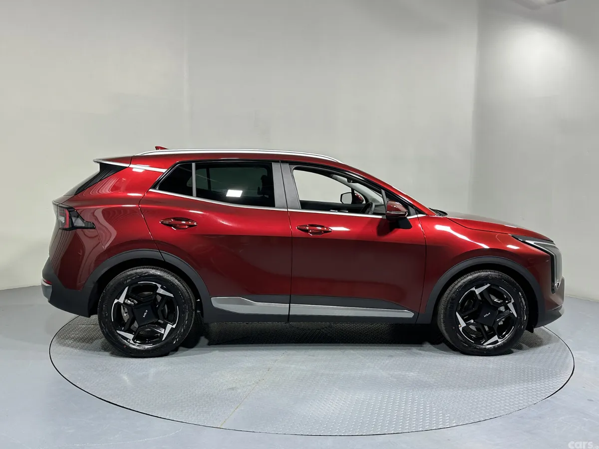 Kia Sportage SUV, Petrol Hybrid, 2026, Red