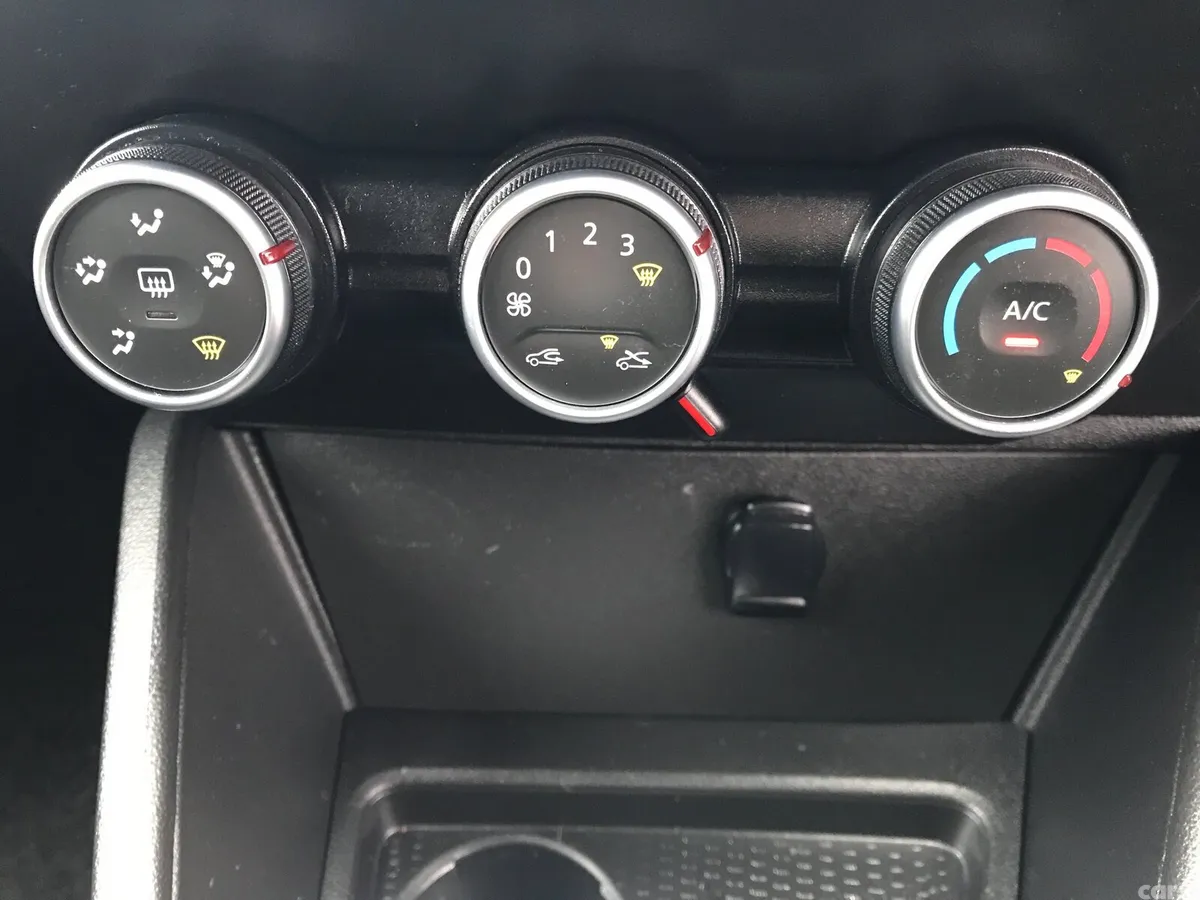 Dacia Duster SUV, Diesel, 2019, Brown