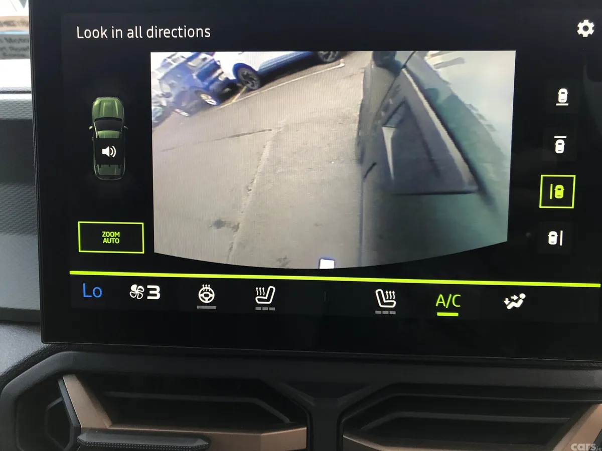 Dacia Duster SUV, Petrol Hybrid, 2026, Green