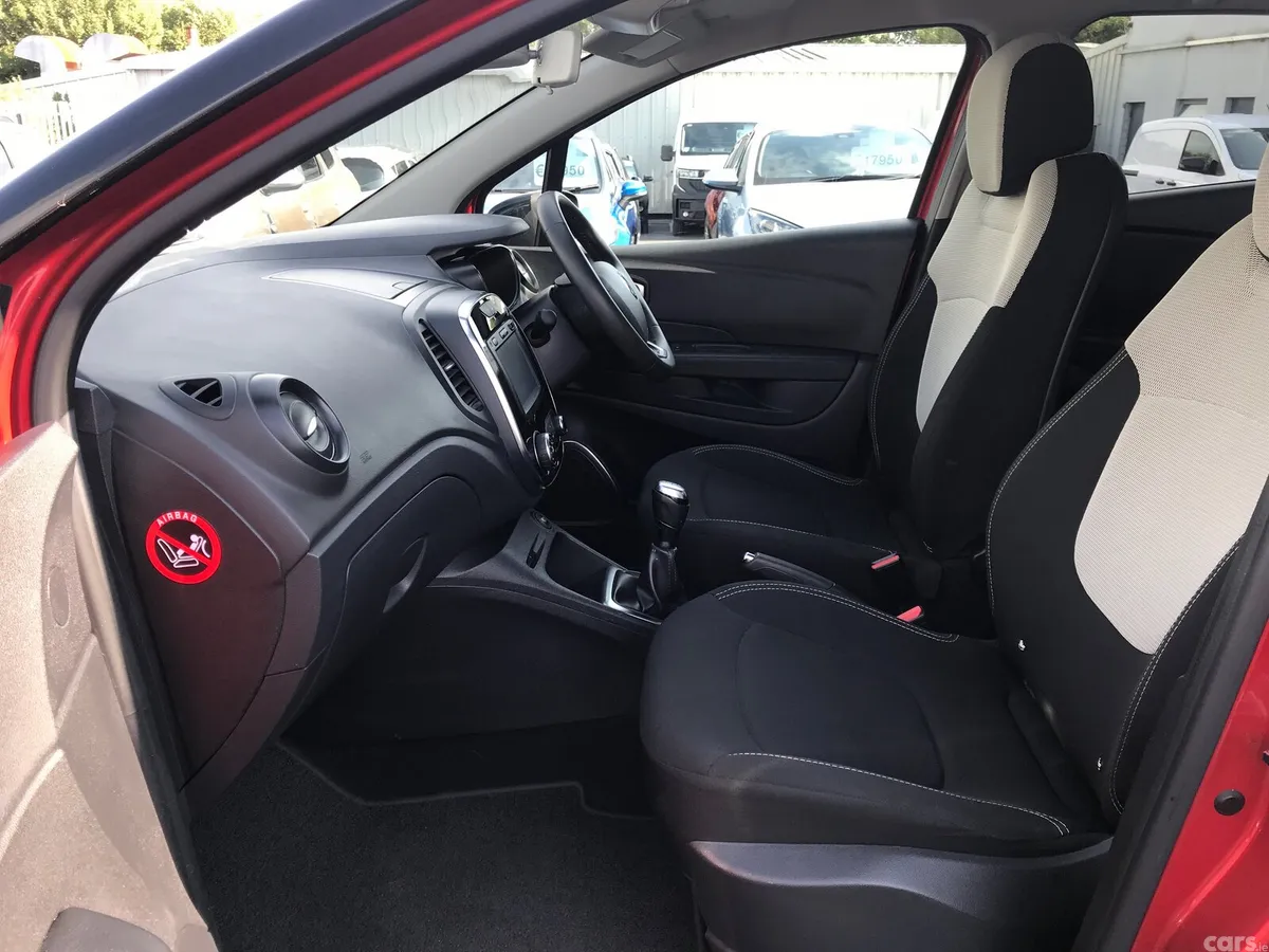Renault Captur Hatchback, Diesel, 2019, Red