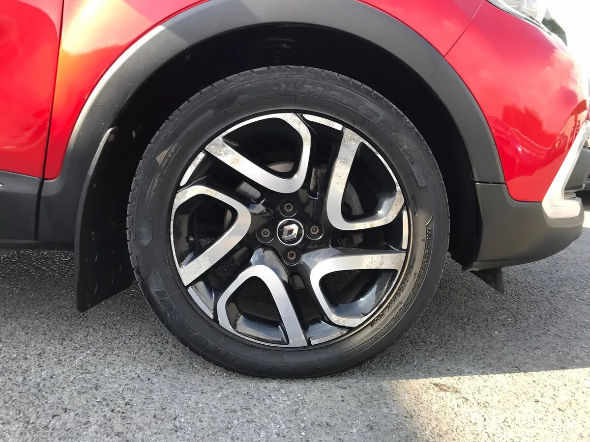 Renault Captur Hatchback, Diesel, 2019, Red