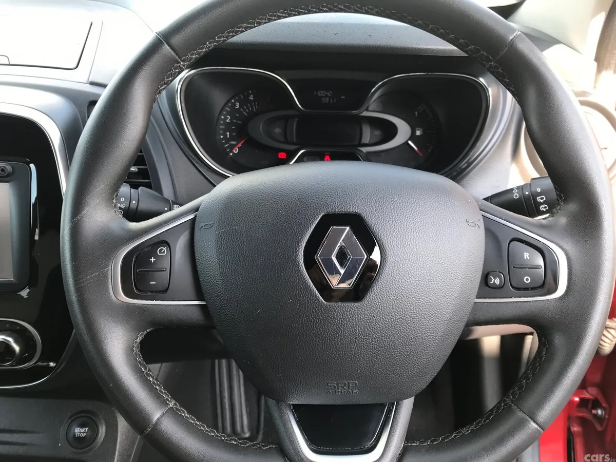Renault Captur Hatchback, Diesel, 2019, Red