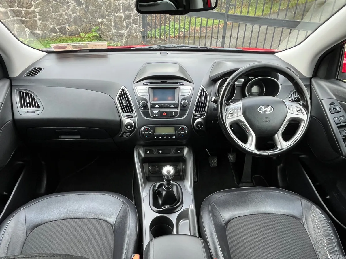 Hyundai ix35 SUV, Diesel, 2015, Red