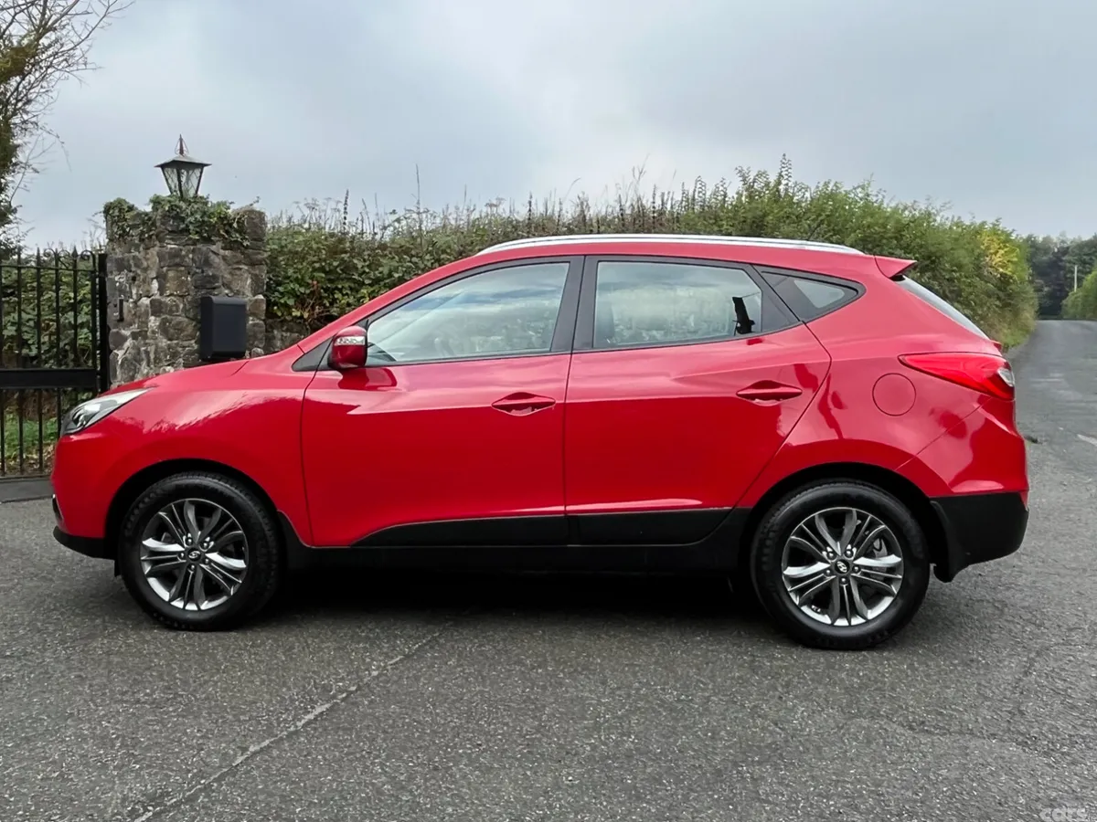 Hyundai ix35 SUV, Diesel, 2015, Red