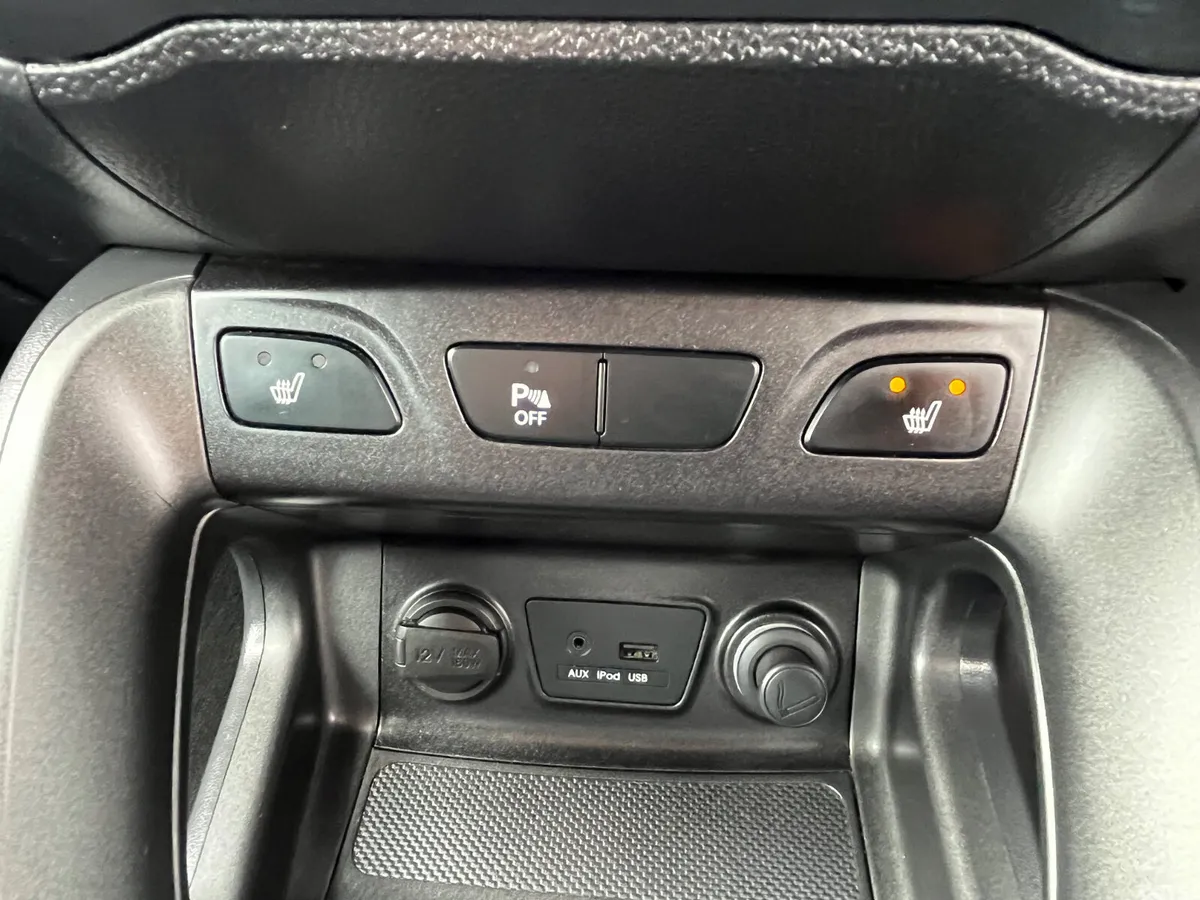 Hyundai ix35 SUV, Diesel, 2015, Red