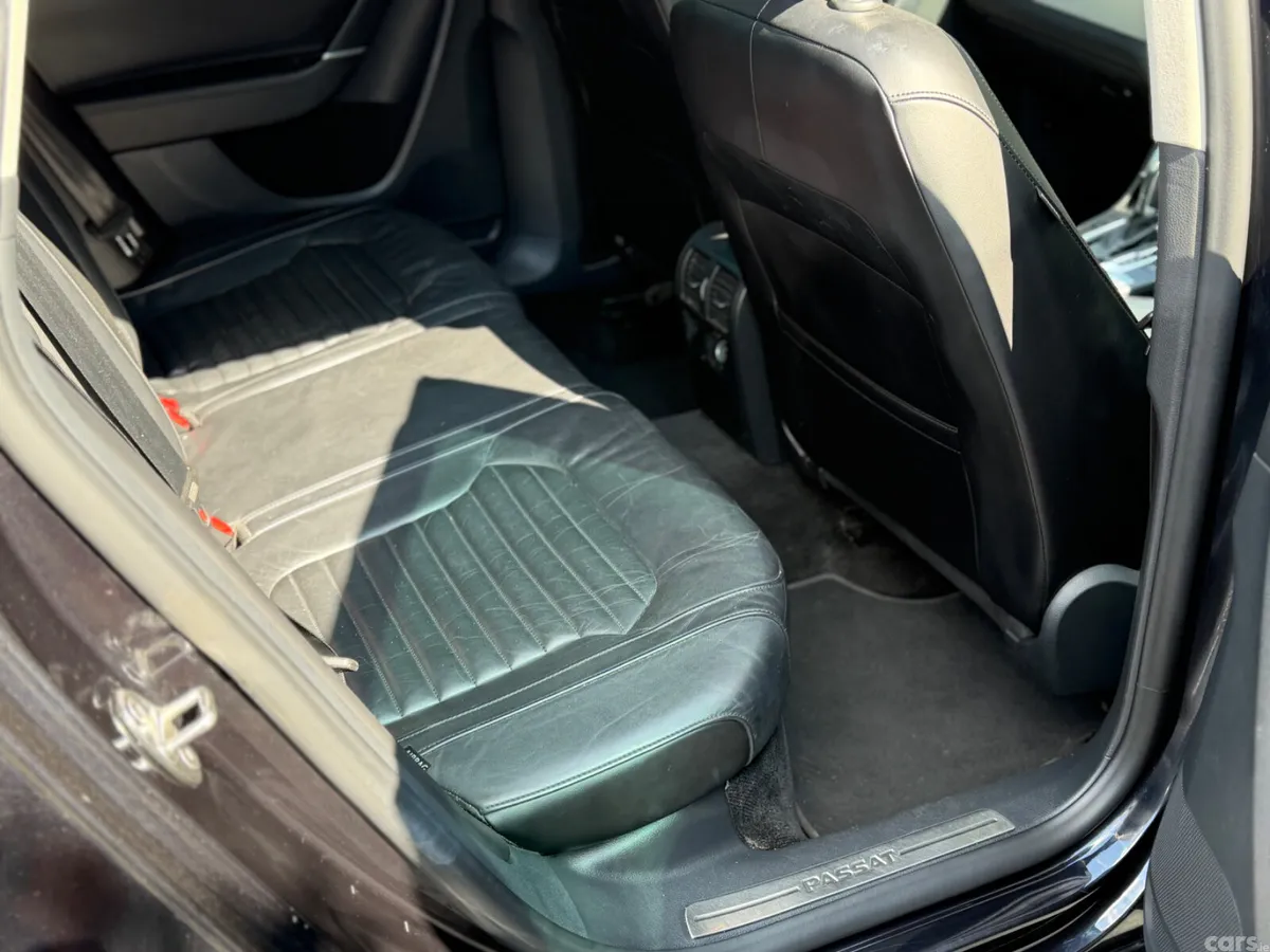 Volkswagen Passat Estate, Petrol, 2013, Black