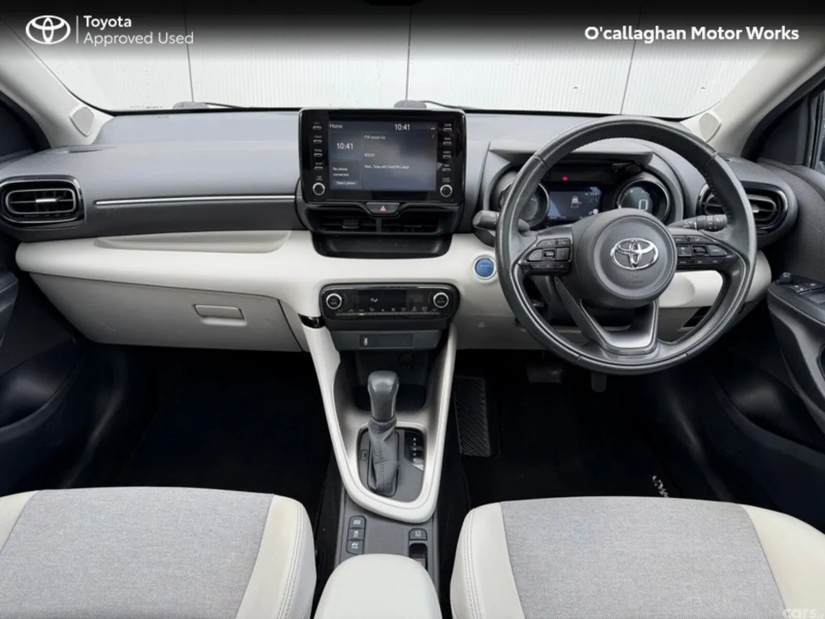 Toyota Yaris Hatchback, Petrol Hybrid, 2022, White