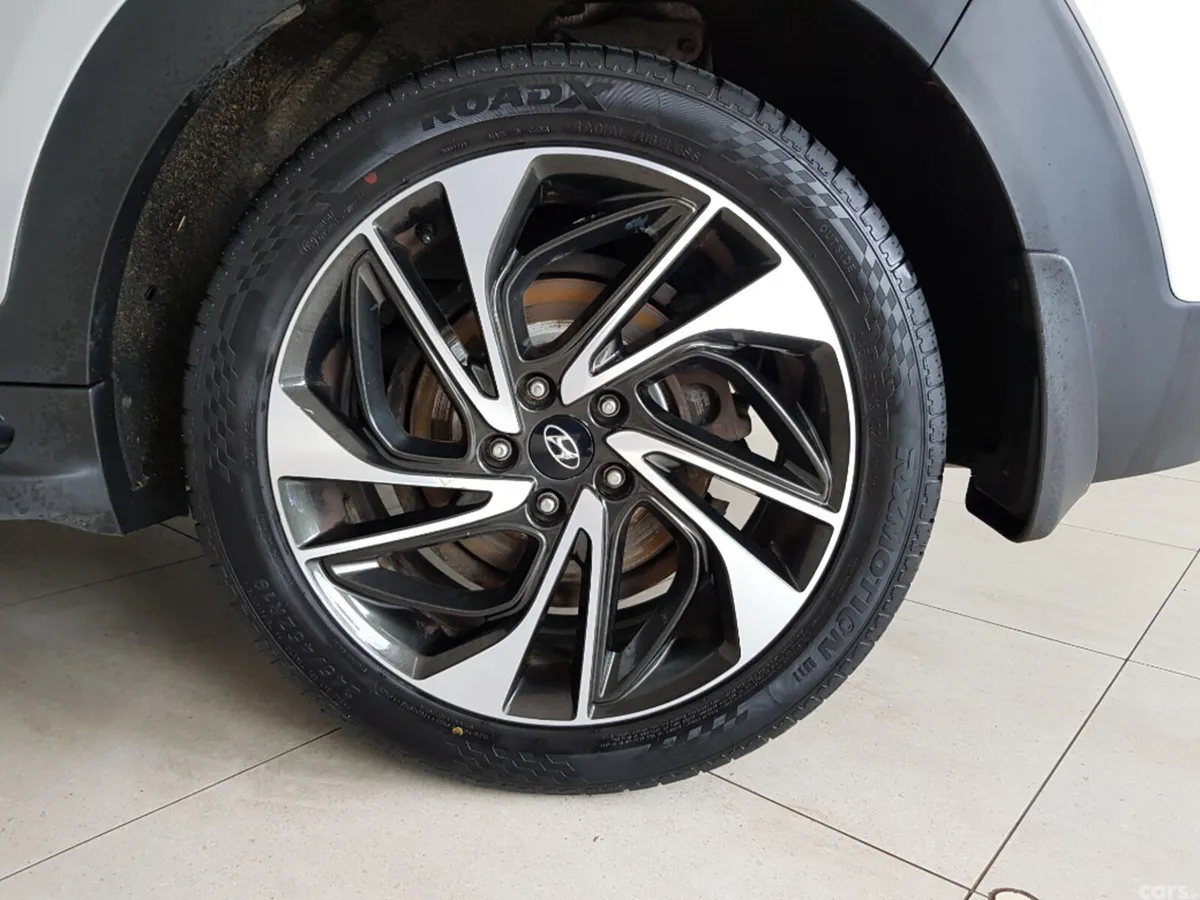 Hyundai Tucson MPV, Diesel, 2019, Grey