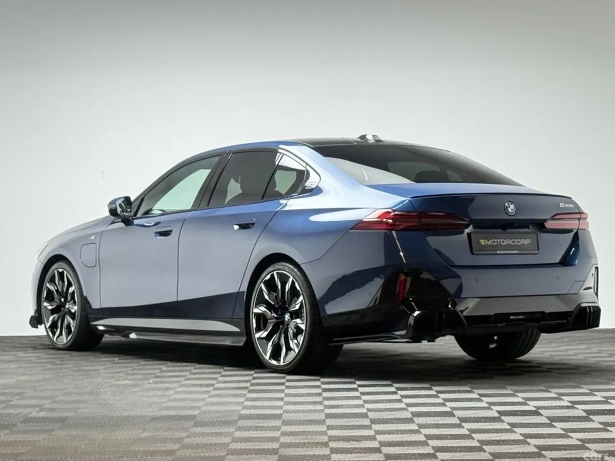 BMW 5-Series Saloon, Petrol Plug-in Hybrid, 2024, Blue