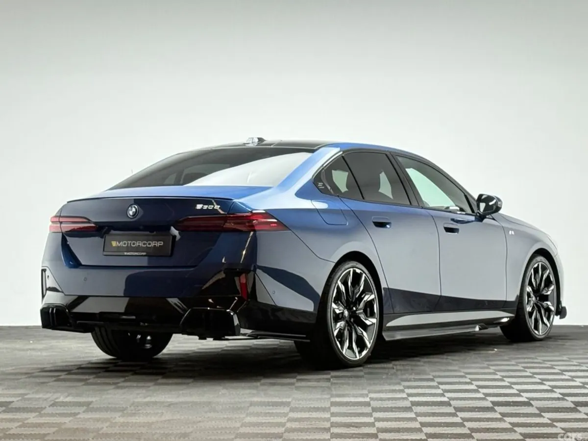 BMW 5-Series Saloon, Petrol Plug-in Hybrid, 2024, Blue