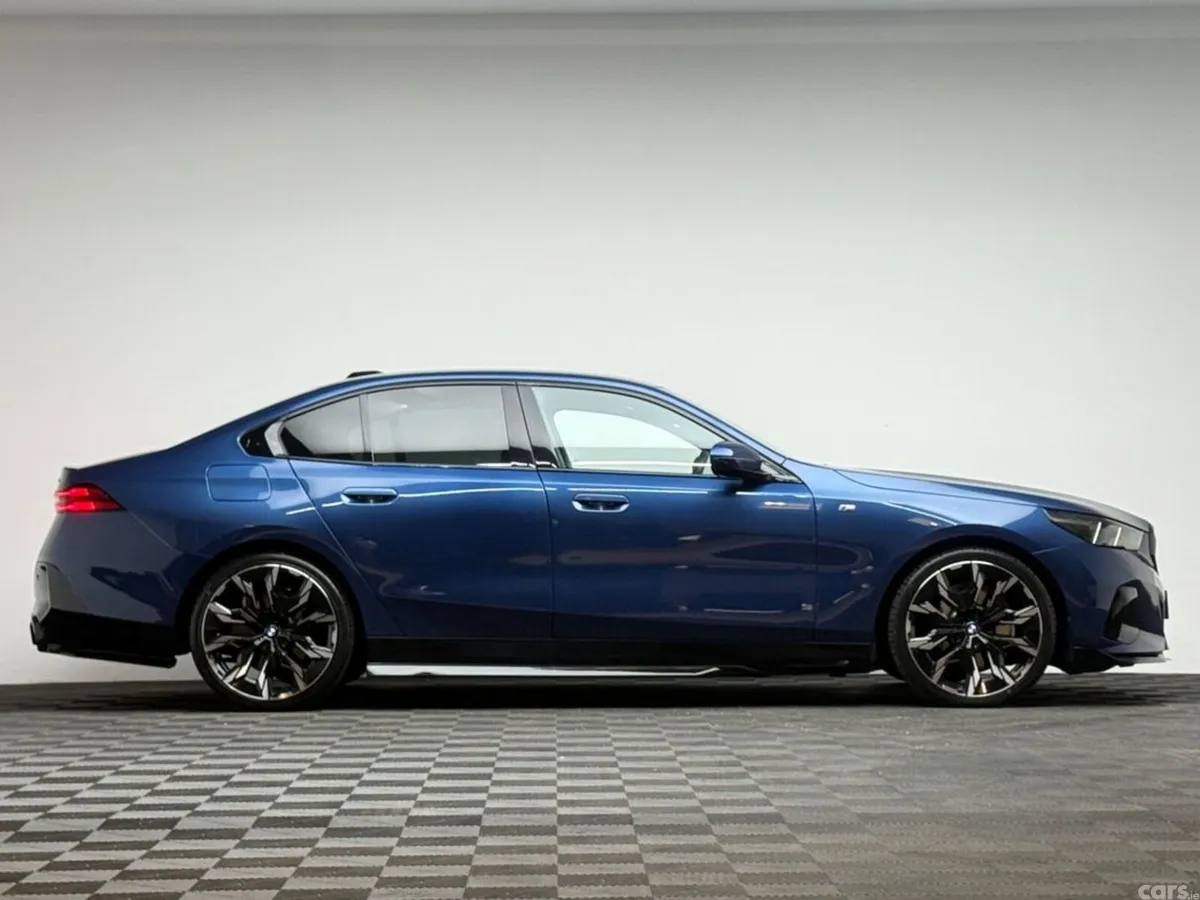 BMW 5-Series Saloon, Petrol Plug-in Hybrid, 2024, Blue