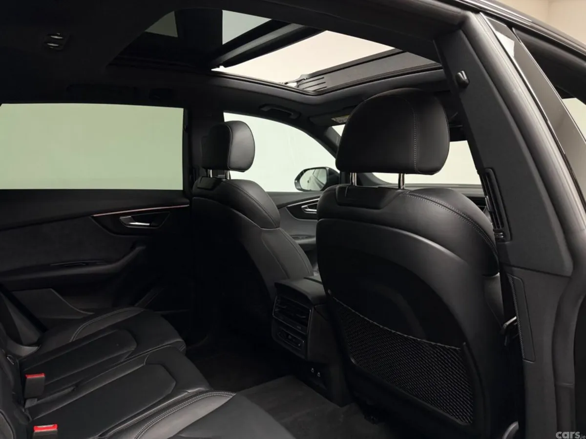 Audi Q8 SUV, Petrol Plug-in Hybrid, 2025, Black