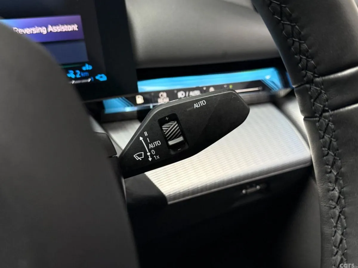 BMW 5-Series Saloon, Petrol Plug-in Hybrid, 2024, Blue